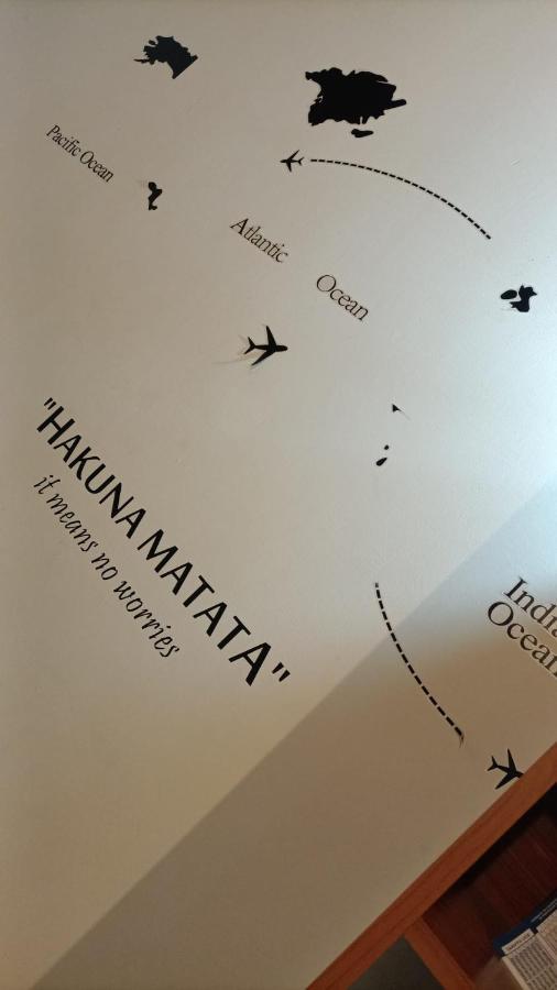 Hakuna Matata ,Grazioso Appartamento In Centro Caserta Exterior foto